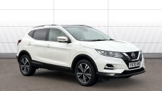 Nissan Qashqai 1.3 DiG-T N-Connecta 5dr [Glass Roof Pack] Petrol Hatchback